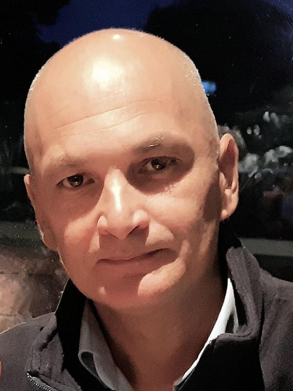 Gebäude und Technik
